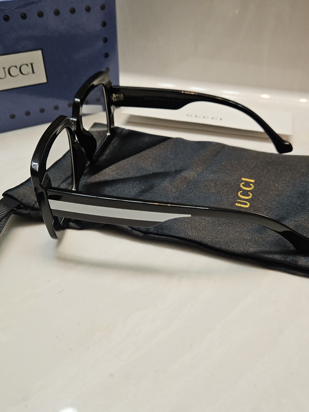 Gucci Black Square Optical Glasses with Red Velvet Case - Picture 8 of 13